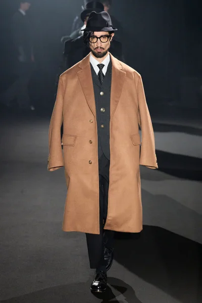 Look 51